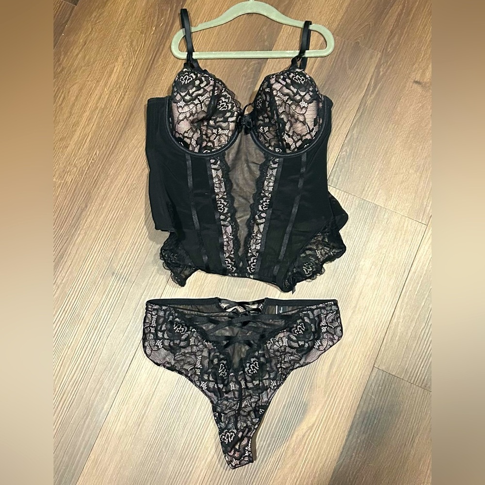 34C Black Lace Corset and Panties set